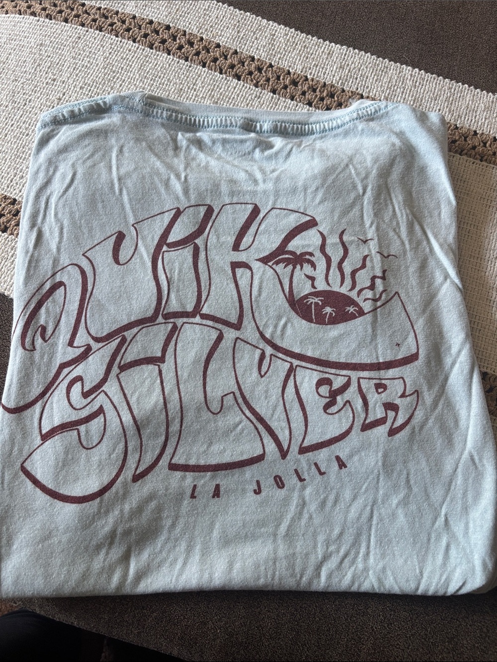Quiksilver Graphic Tee in Blue Size Small